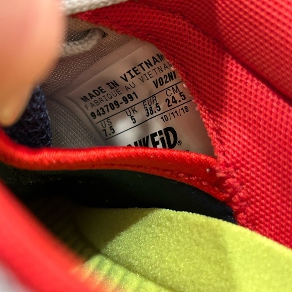 MEN’S NikeiD Roshe Running Sneaker Shoes, Size 7.5  Gray Blue Red - Picture 5 of 11